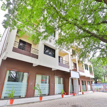Hotel Ambica Daman Ngoại thất bức ảnh