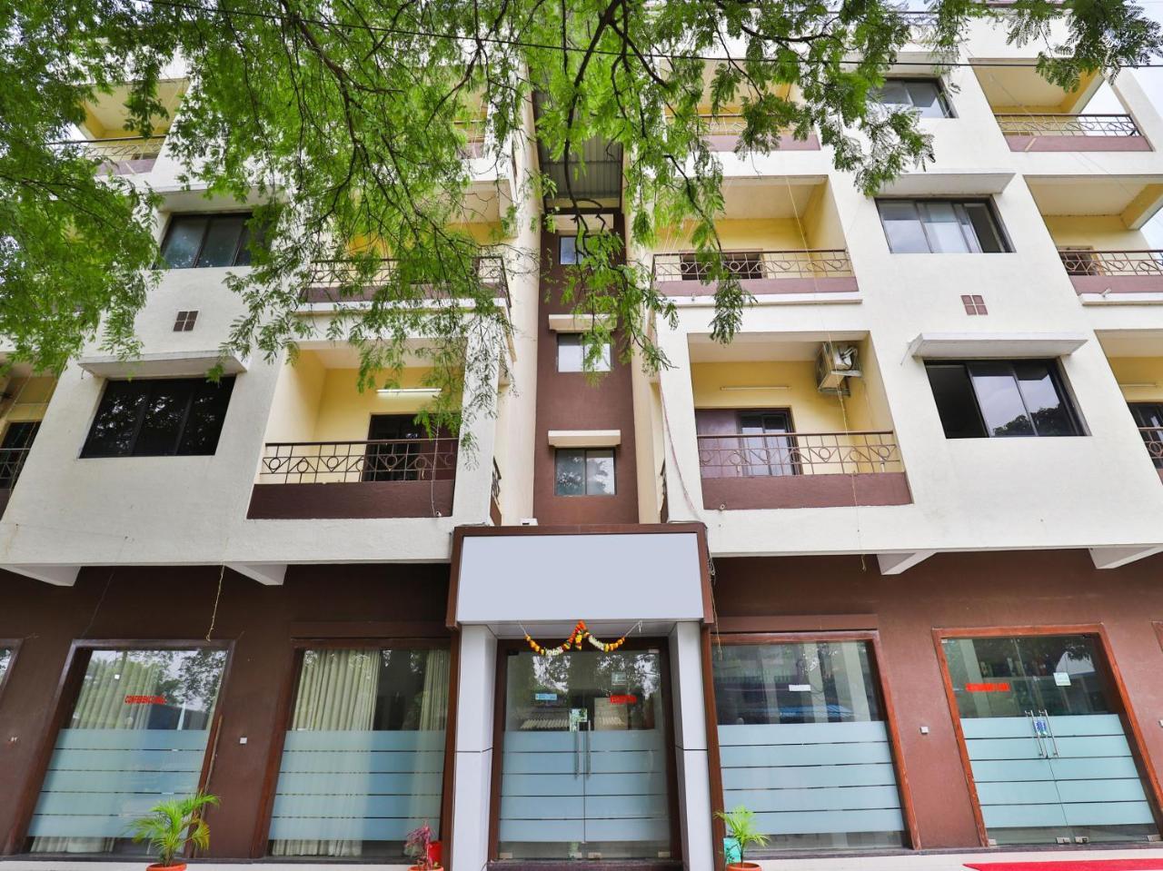 Hotel Ambica Daman Ngoại thất bức ảnh