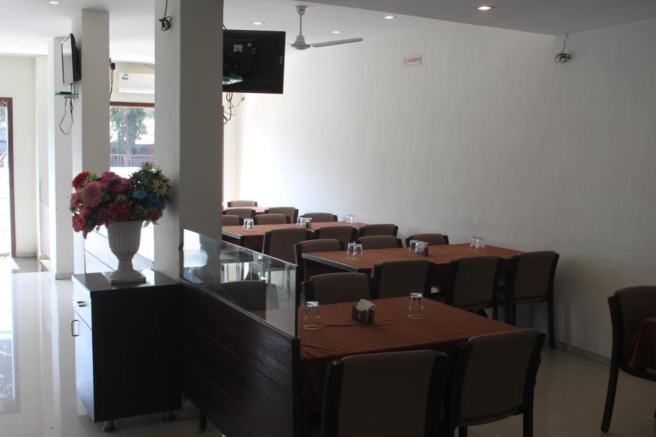 Hotel Ambica Daman Ngoại thất bức ảnh
