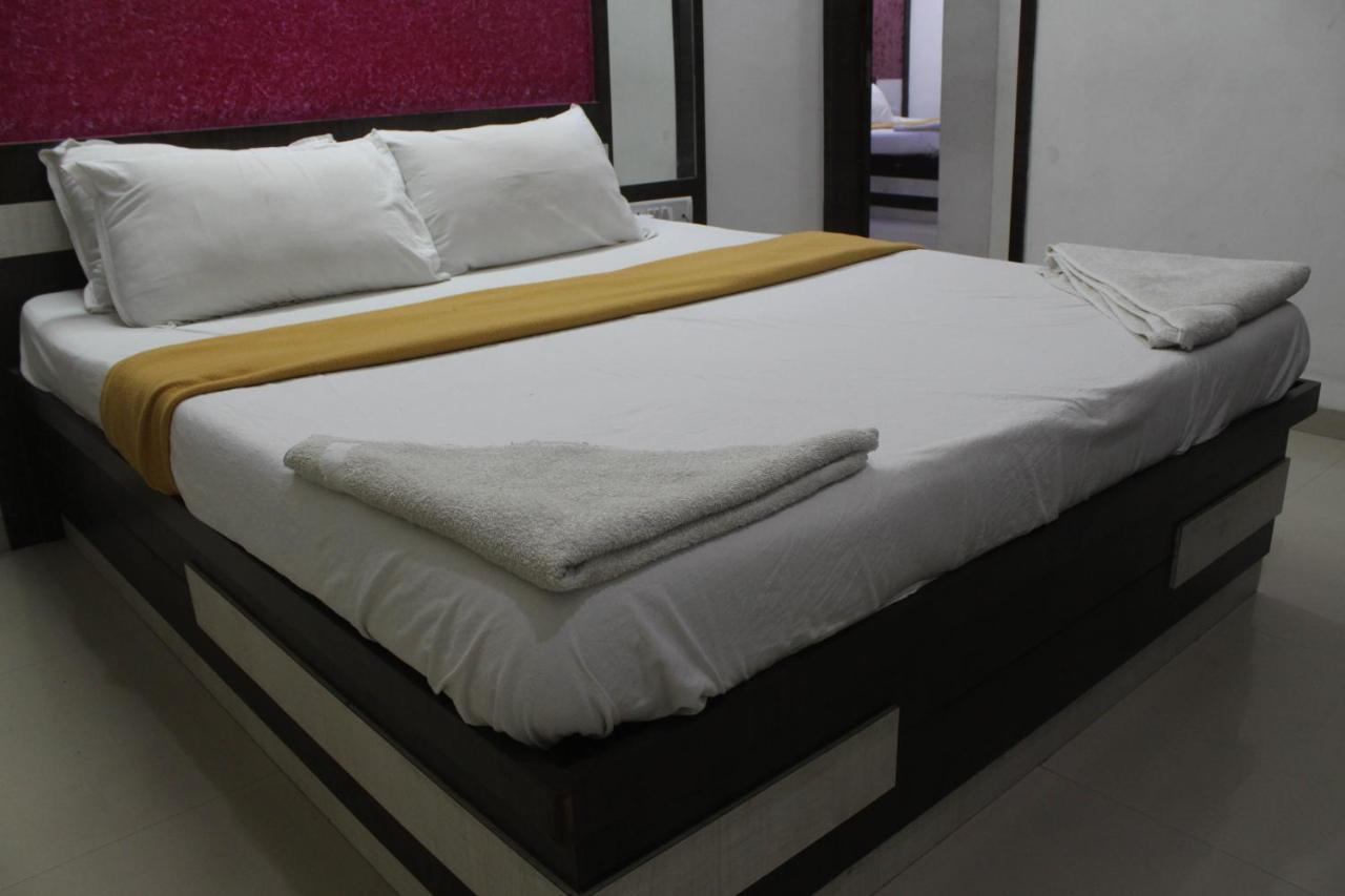 Hotel Ambica Daman Ngoại thất bức ảnh