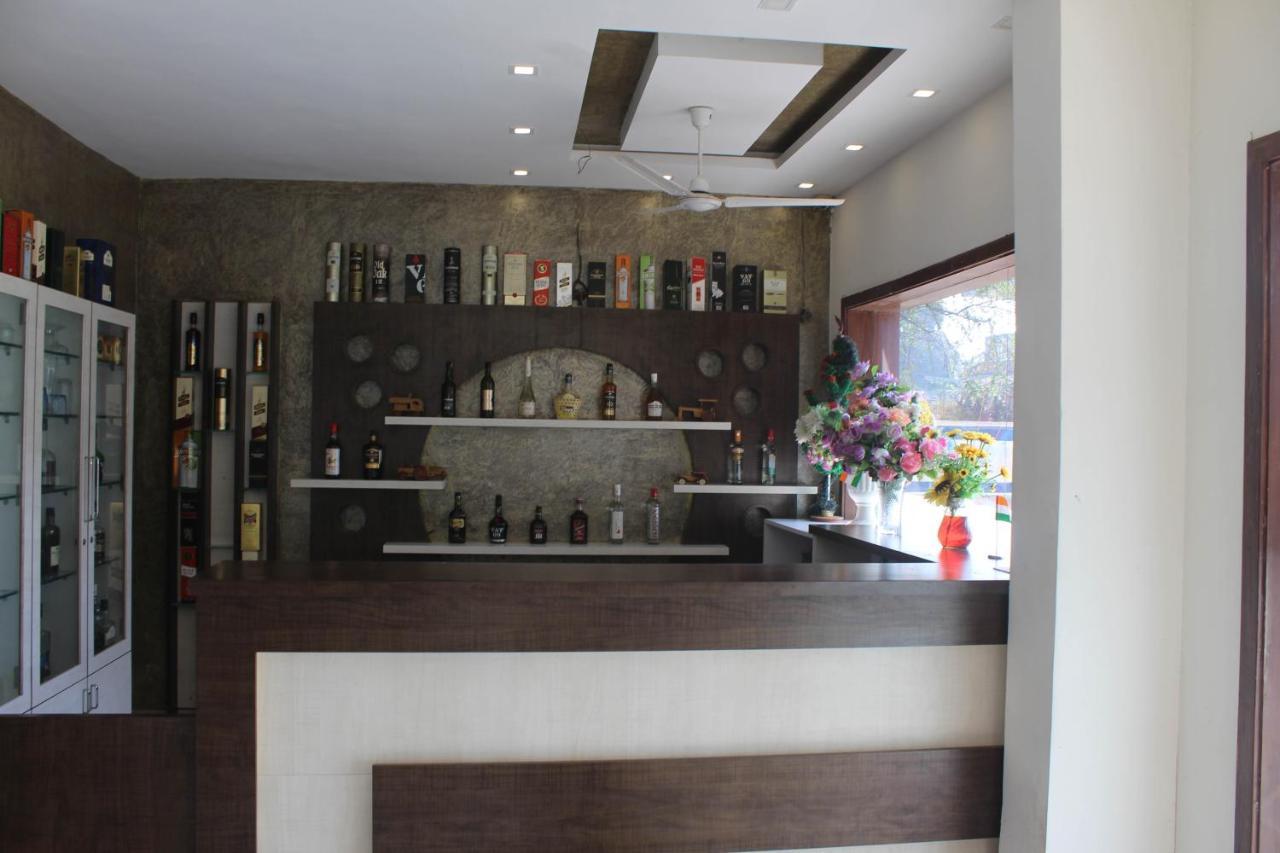 Hotel Ambica Daman Ngoại thất bức ảnh