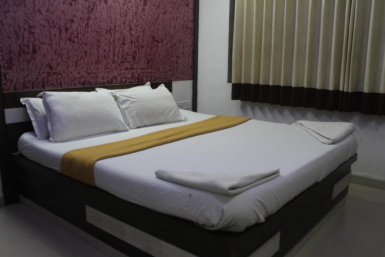 Hotel Ambica Daman Ngoại thất bức ảnh